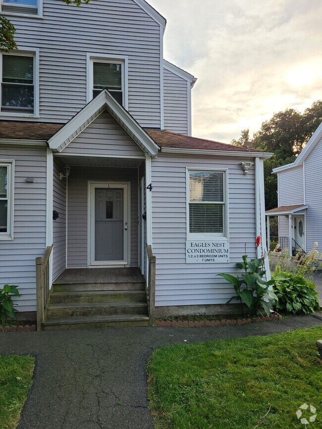 Building Photo - 4 Taylor Ave Rental