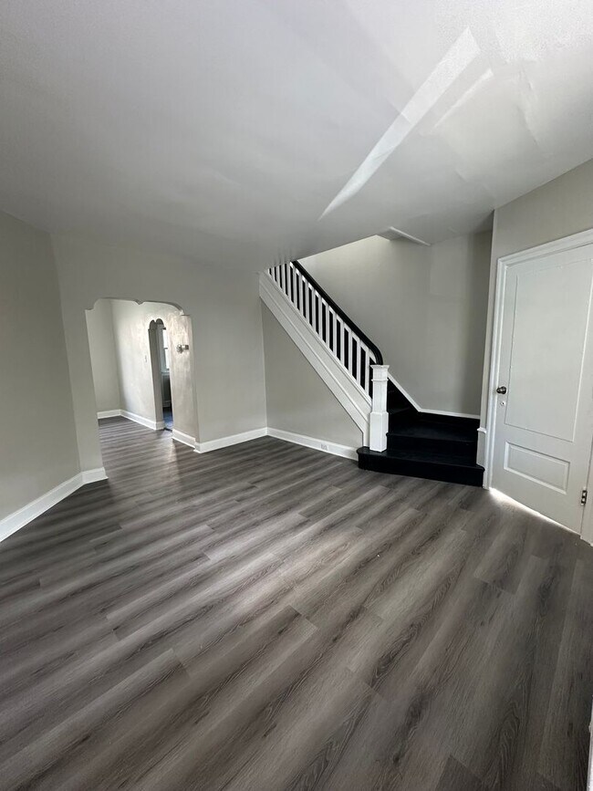 Photo - Newly Renovated 3 Bed/1 Bath Rowhome