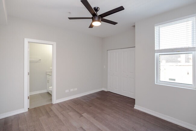 Photo - 1554 W Hollywood Ave