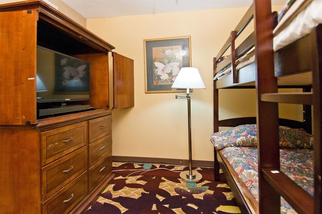 Northwest Airport Inn