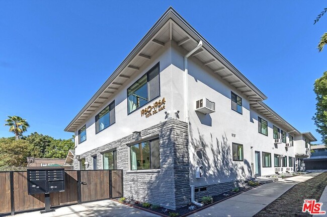 1964 Vista Del Mar Ave