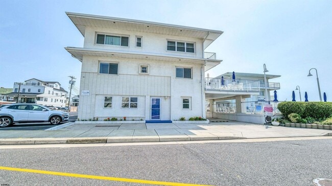 Building Photo - 5800 Boardwalk-100-100 Unit 100-100 Rental