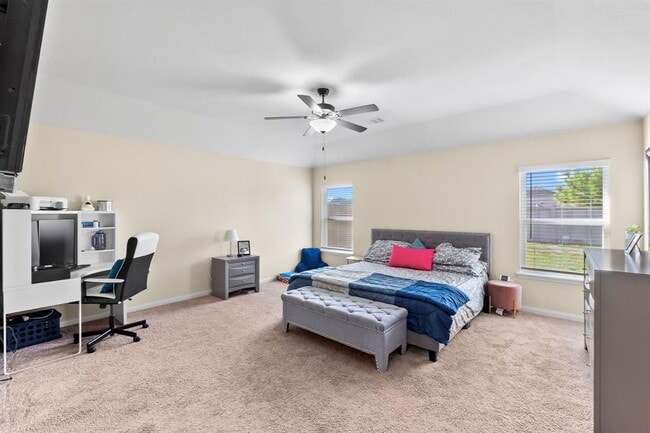 Huge master bedroom with plenty of space - 22526 Red Sparrow Dr