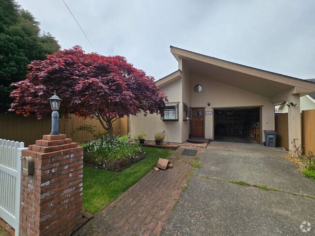 Building Photo - Furnished 1-bedroom Pine Hill home!