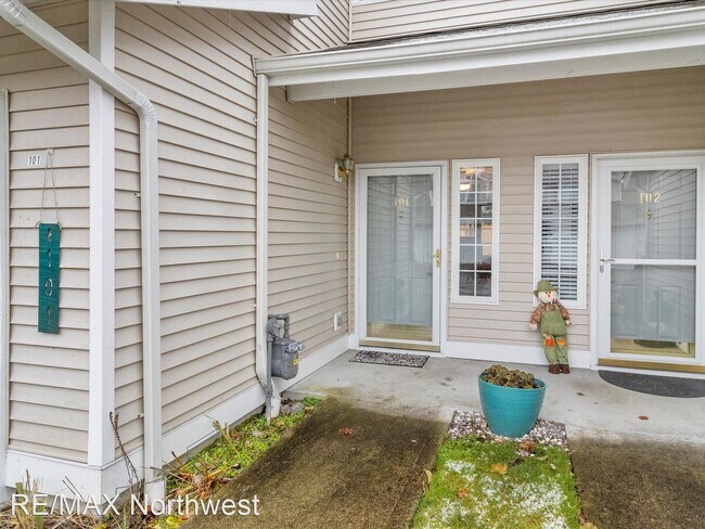 Photo - 3 br, 2.5 bath House - 6610 Millstone Ln S...