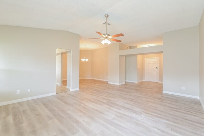 Photo - 360 Dooley Dr