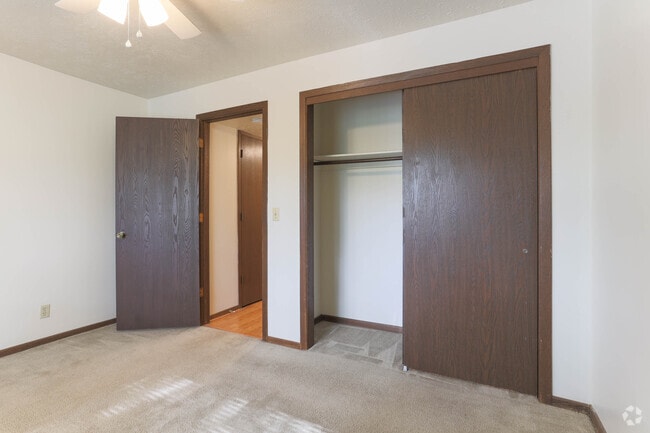 1BR, 1BA - 570SF