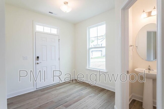 Photo - 2001 Seford Dr