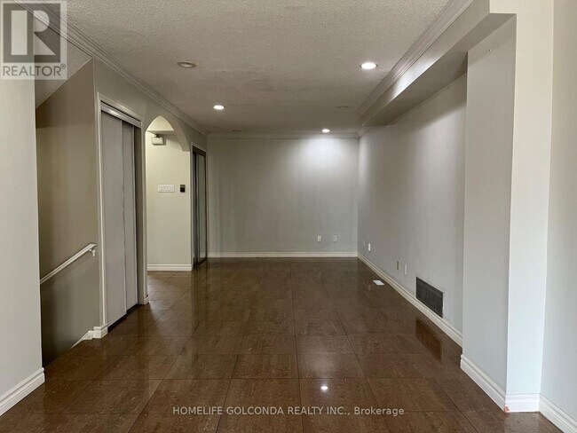 Photo - 85 Penmarric Pl