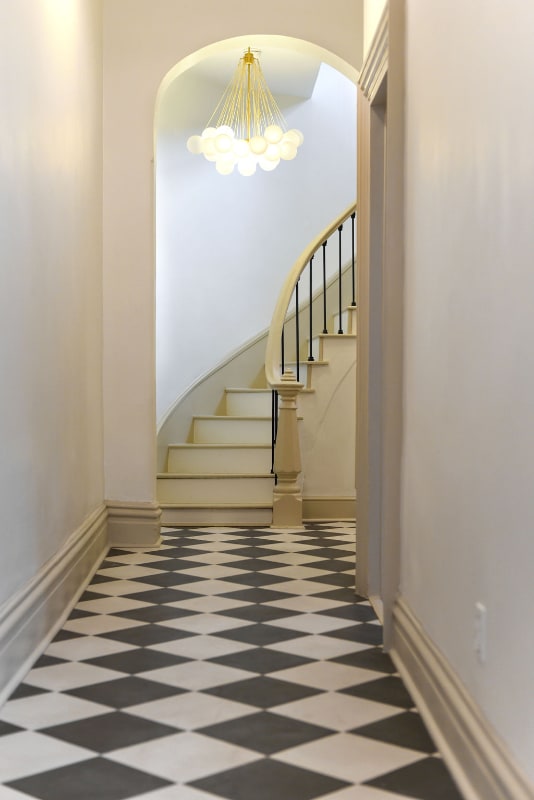 Photo - 1300 Boyle St