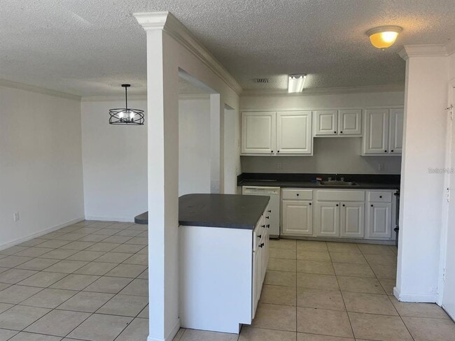 Photo - 550 Flemming Way Unit 200
