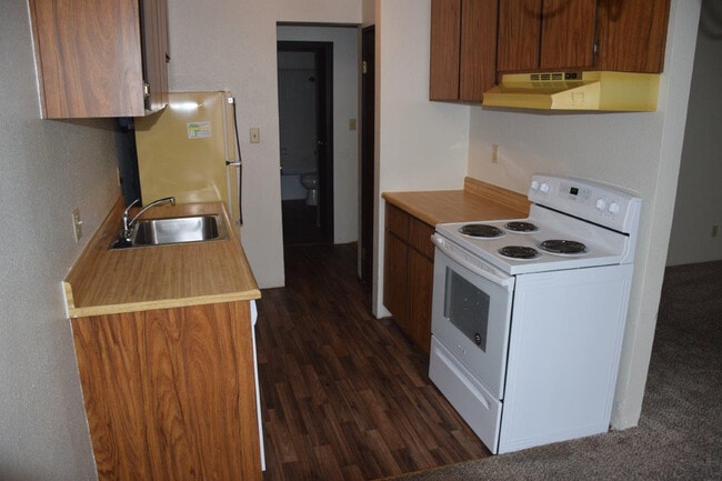 Ground Floor Condo At Carson Park! - Ground Floor Condo At Carson Park!