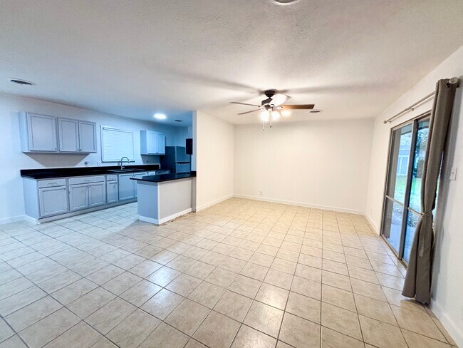 Photo - 126 Fulton Pl