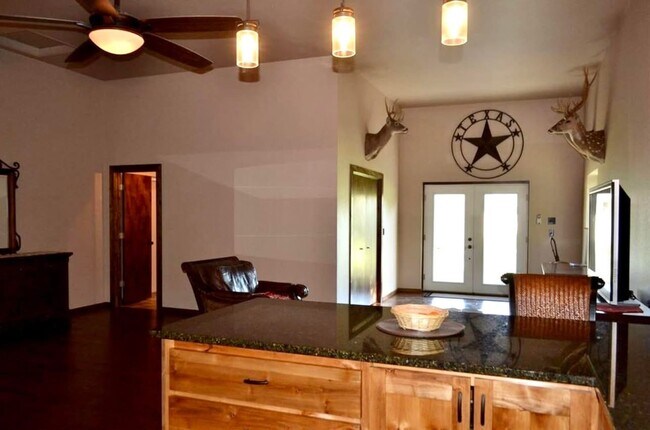 Photo - 4212 Meridian Rd