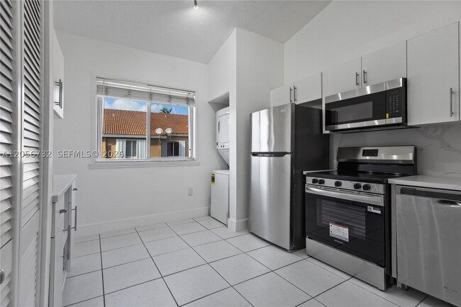 Building Photo - 13165 SW 64th Terrace Unit 1008