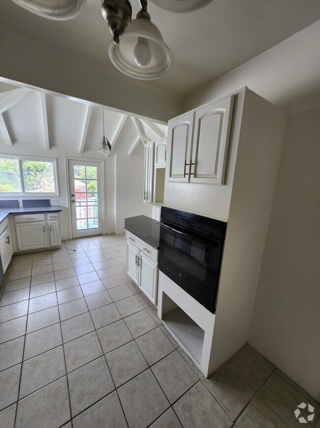 Building Photo - 2171 W 25th St Rental