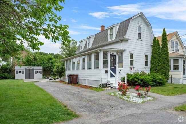 Building Photo - 39 Grandfield St Rental