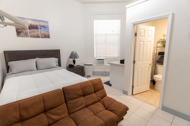 Building Photo - Furnished Studio for Rent in Historic Downtown Cole Block Building Unit 28