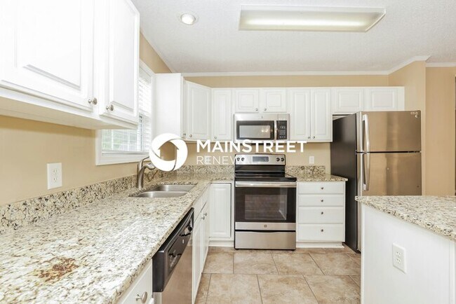 Photo - 4 Bedroom Pet-Friendly Home in Madison, TN with Main Street Renewal