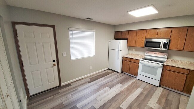 Photo - 436 N 18th Ave