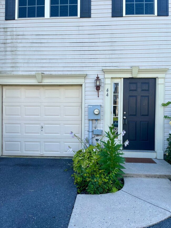 44 Milestone Ct