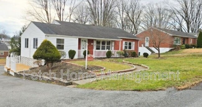 Photo - 1766 Linwood Ave