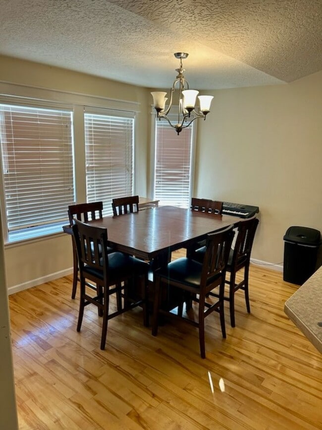 Photo - ONE LEVEL Beautiful 4 BR 2 Bath Home 2100 SF / Open and spacious home a MUST see!