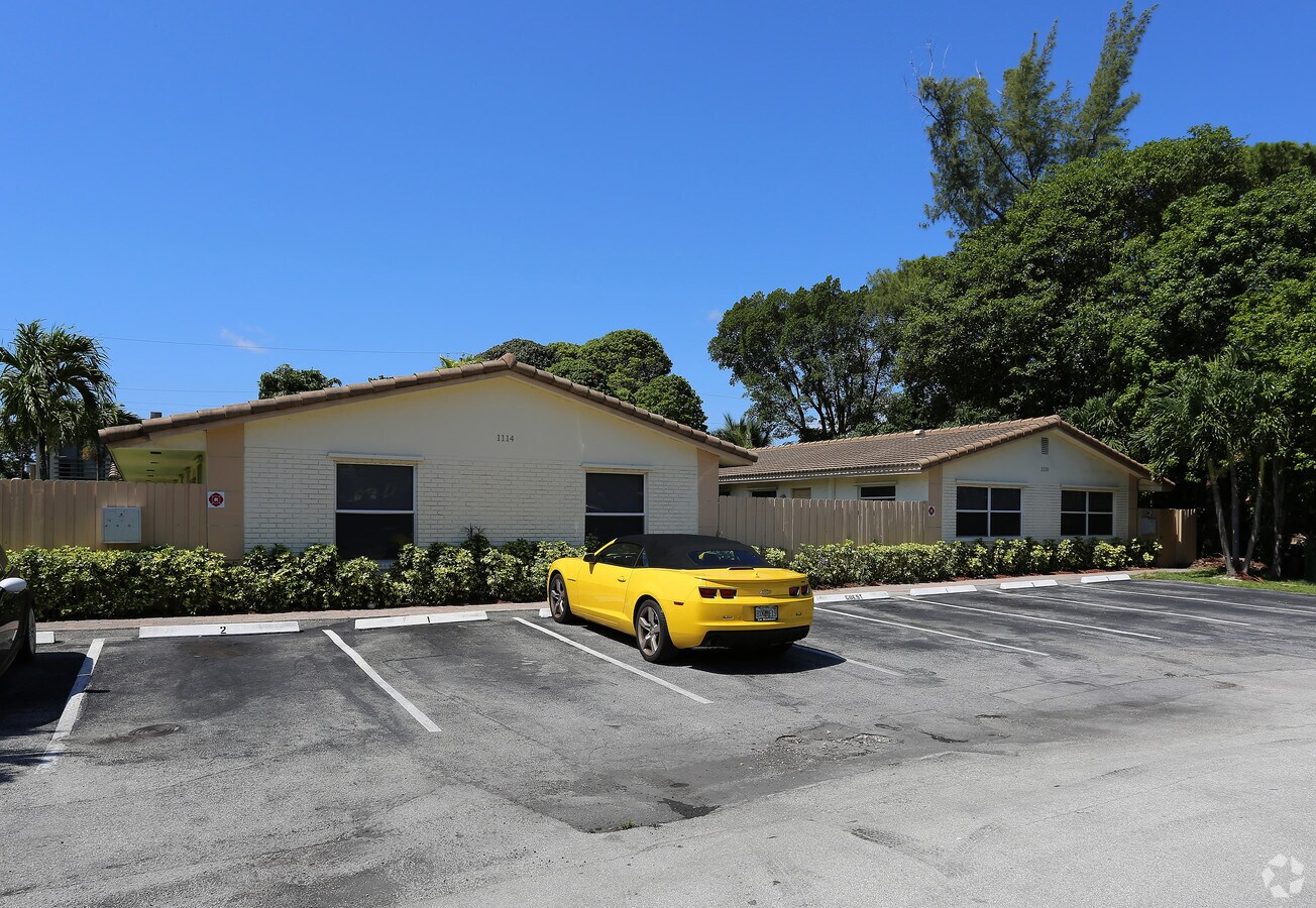 Photo - 1110-1118 NE 16th Pl