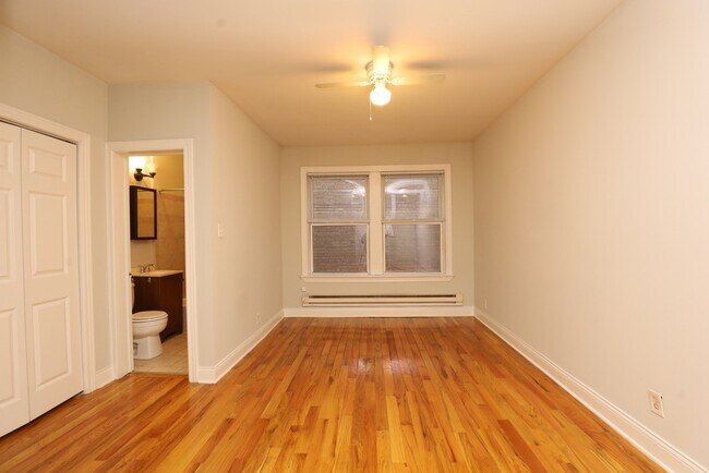 Photo - 457 W Melrose Unit 903