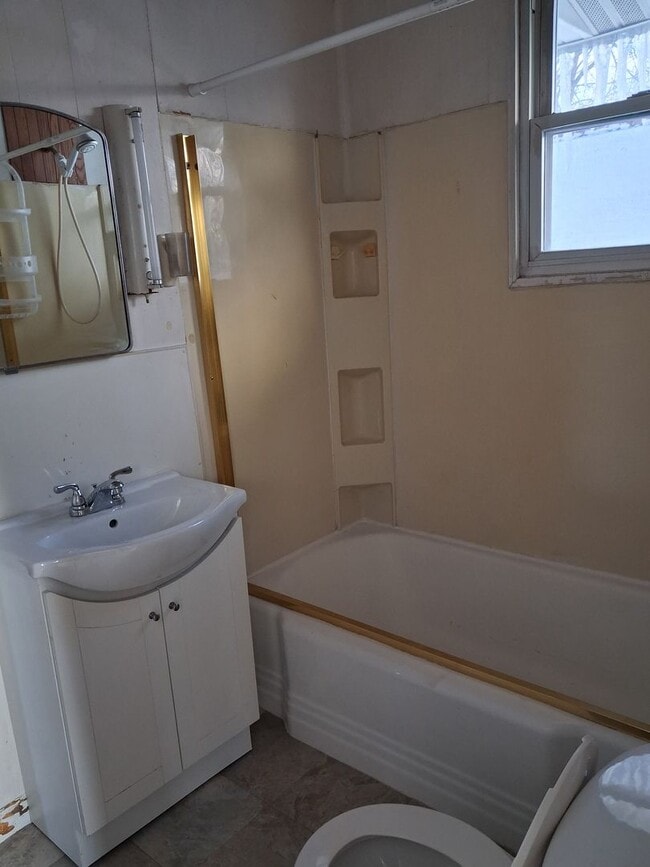 Photo - 8th St Virginia Unidad Apt #2