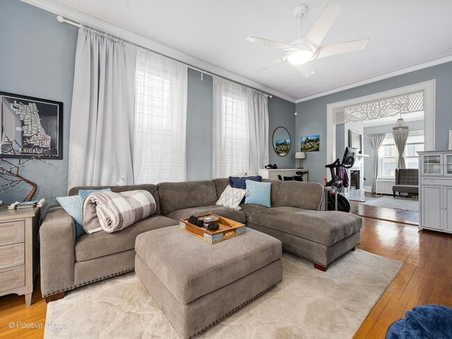 Photo - 1424 W Diversey Pkwy