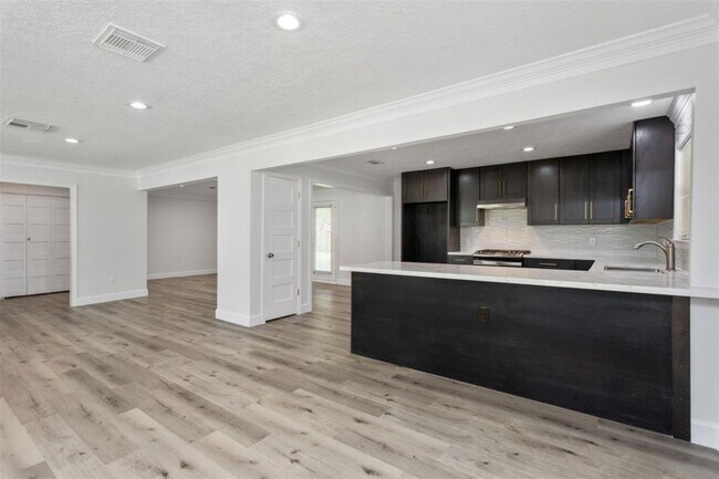 Photo - 10825 Willowisp Dr