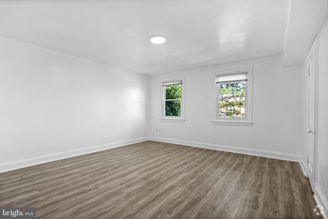 Building Photo - 4937 1st St NW Unit APT 4
