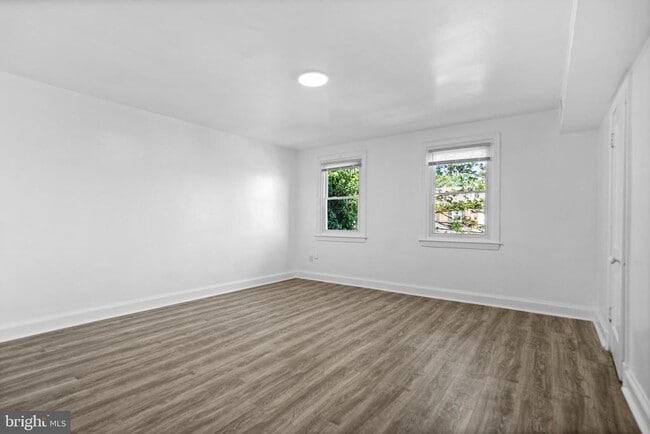 Photo - 4937 1st St NW Unidad APT 4