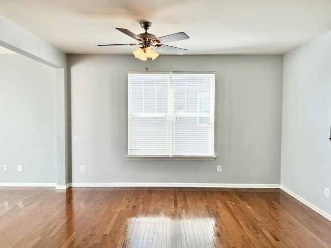 Photo - COLONIAL FORGE TOWNHOUSE - STAFFORD (END UNIT)