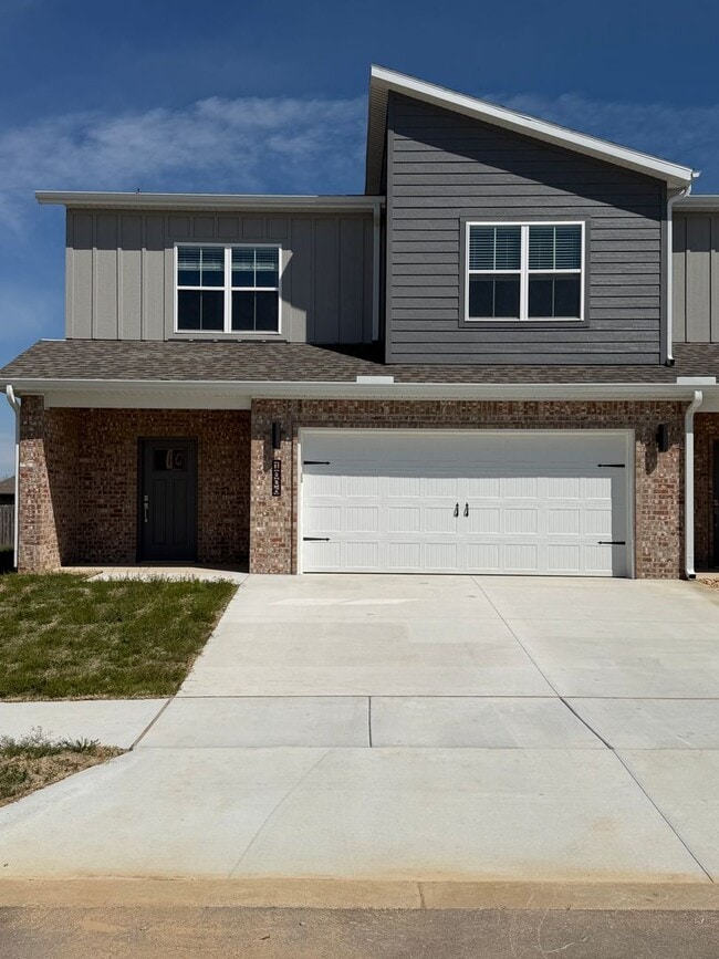 Building Photo - ***1006 Seaborn Way***