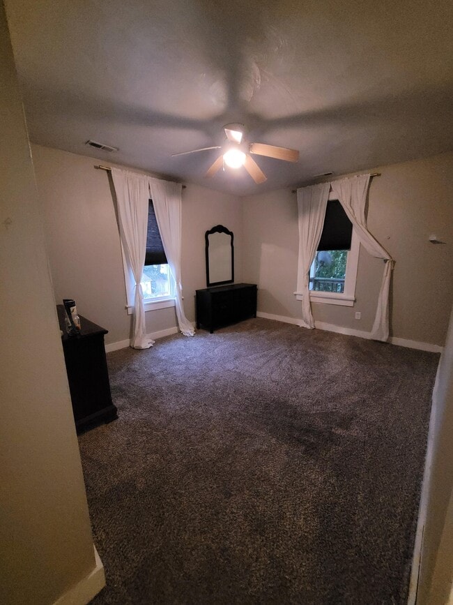 Building Photo - 237 W 31st St Unit 2