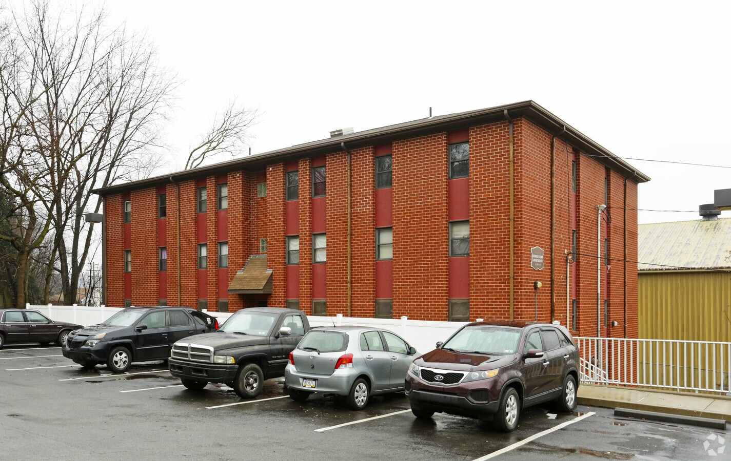 Photo - Gordon Camp Apartments