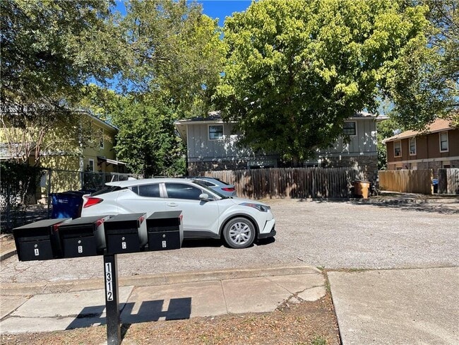 Photo - 1312 Southport Dr