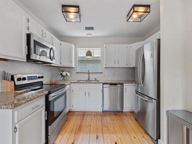 Photo - 1409 Blair St Casa