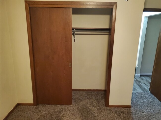 bedroom 1 closet - 5721 Sheridan Rd Unit 2