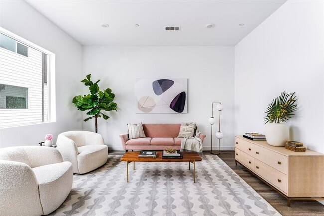 Photo - 5026 Bryan St Unidad #402