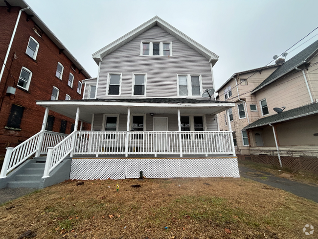 Building Photo - 18 Union St Unit 2 Rental