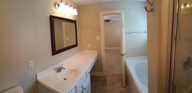 Photo - Hailey's Manor