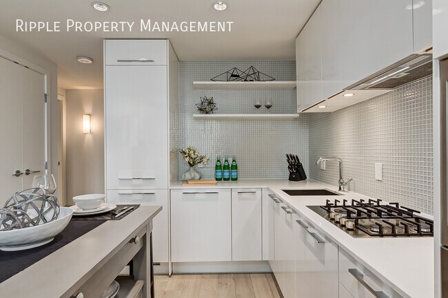 Photo - Modern Furnished 1 Beds, 1 Baths Condo/ Apartment | No Pets Allowed Unit 809