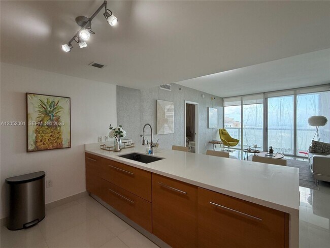 Photo - 475 Brickell Ave Unit 3207