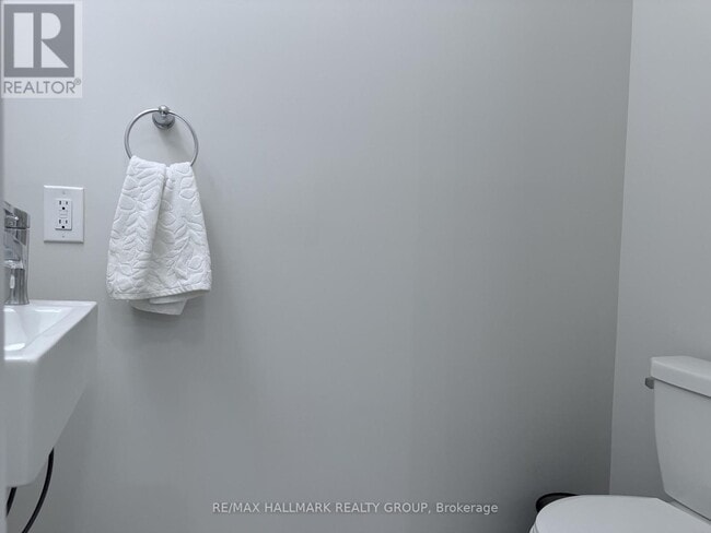 Photo - 401 Euphoria Cres