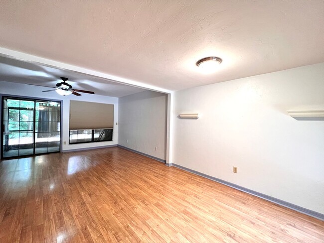 Photo - Updated 3 Bedroom, 3 Bathroom Townhome in ...