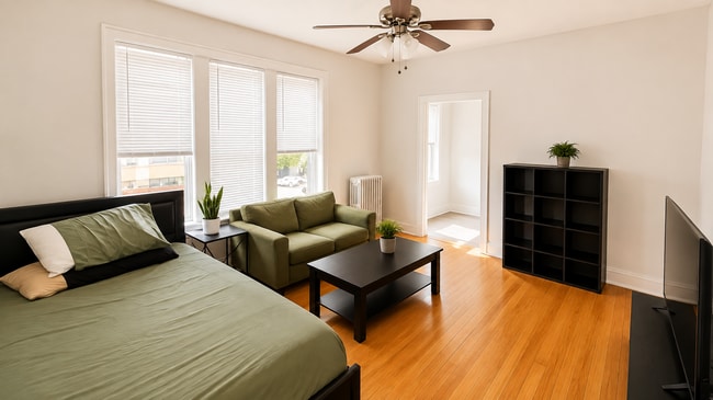 Photo - 1635 W Morse Ave Unit 310