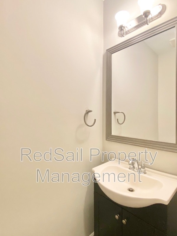 Photo - 107 Riva Ct